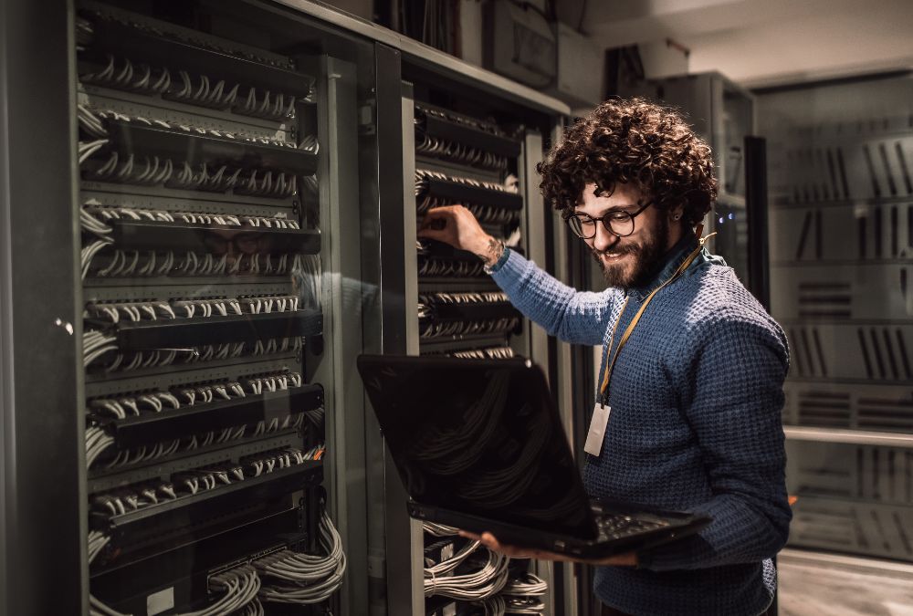 sicherheitsanalyse_systema-datentechnik Systema behält Ihr Netzwerk im Auge und kontrolliert alle Cybersecurity-Schwachstellen
